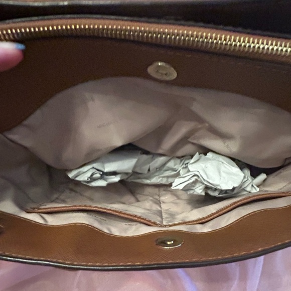 Michael Kors Tan Leather Shoulder Bag - Picture 10 of 11